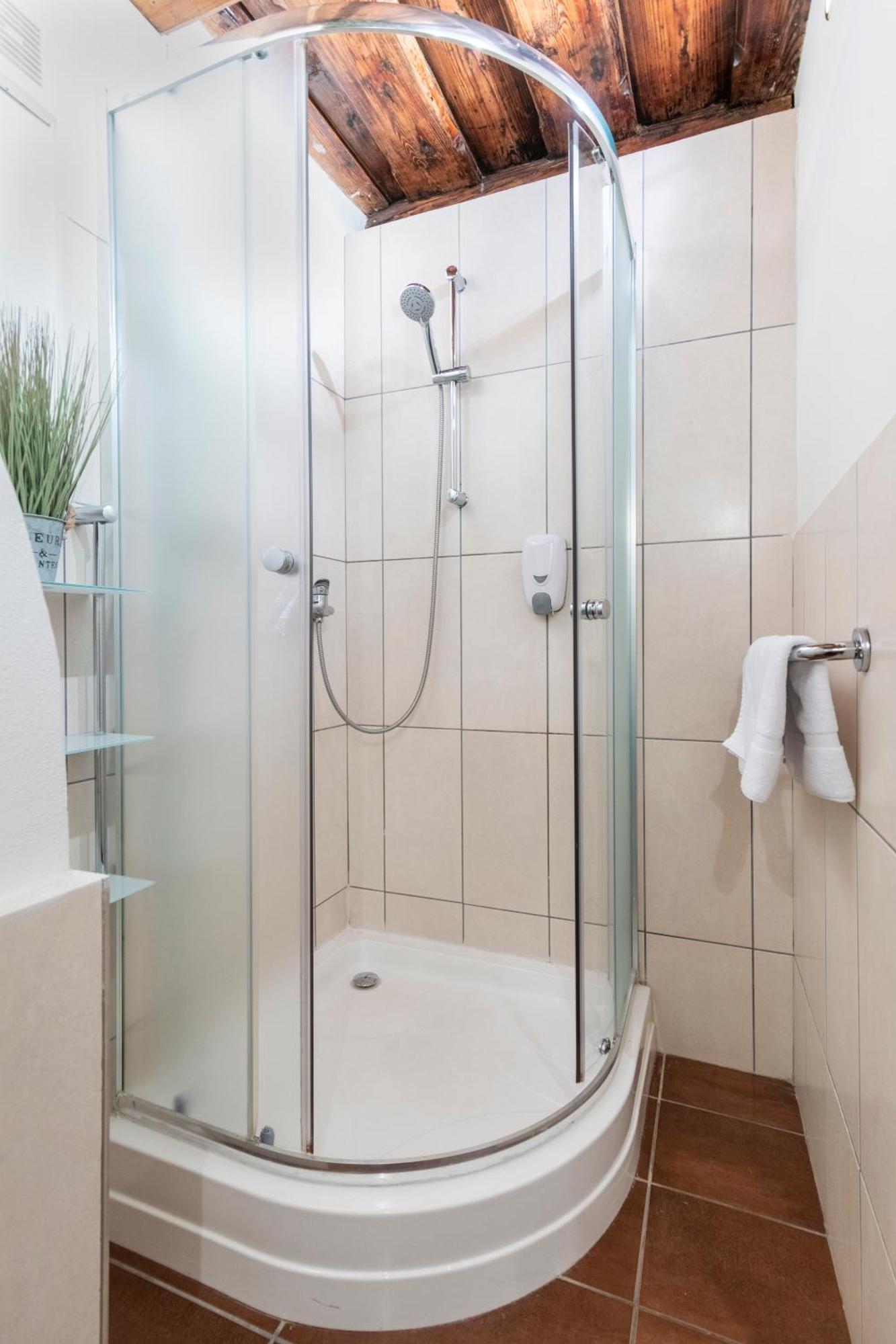 20 Seconds To Charles Bridge Apartment Praha Bagian luar foto