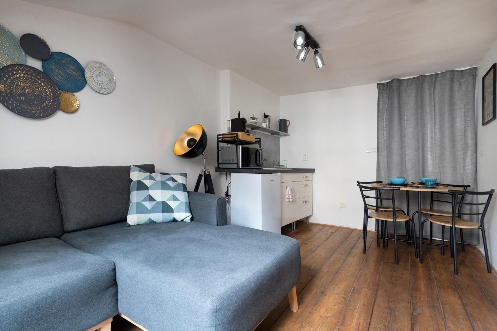 20 Seconds To Charles Bridge Apartment Praha Bagian luar foto